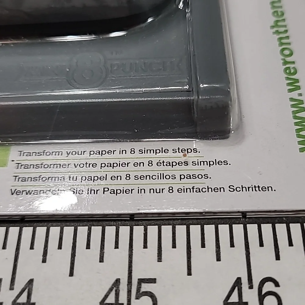WeR memory keepers Mini‎ 8 Punch NIP